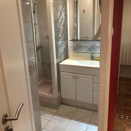 Apartamento Immeuble De Charme La Tronche La Tronche  Exterior foto